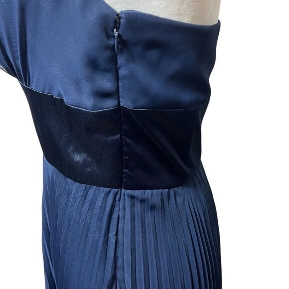 Donna Ricco Midi Navy Halter Dress with Silky waist and straps and Pleated Skirt - Picture 6 of 12